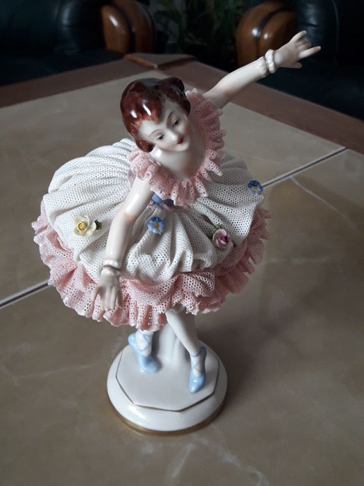 Volkstedt baletnica figurka koronki antyk lata 1915 - 1934