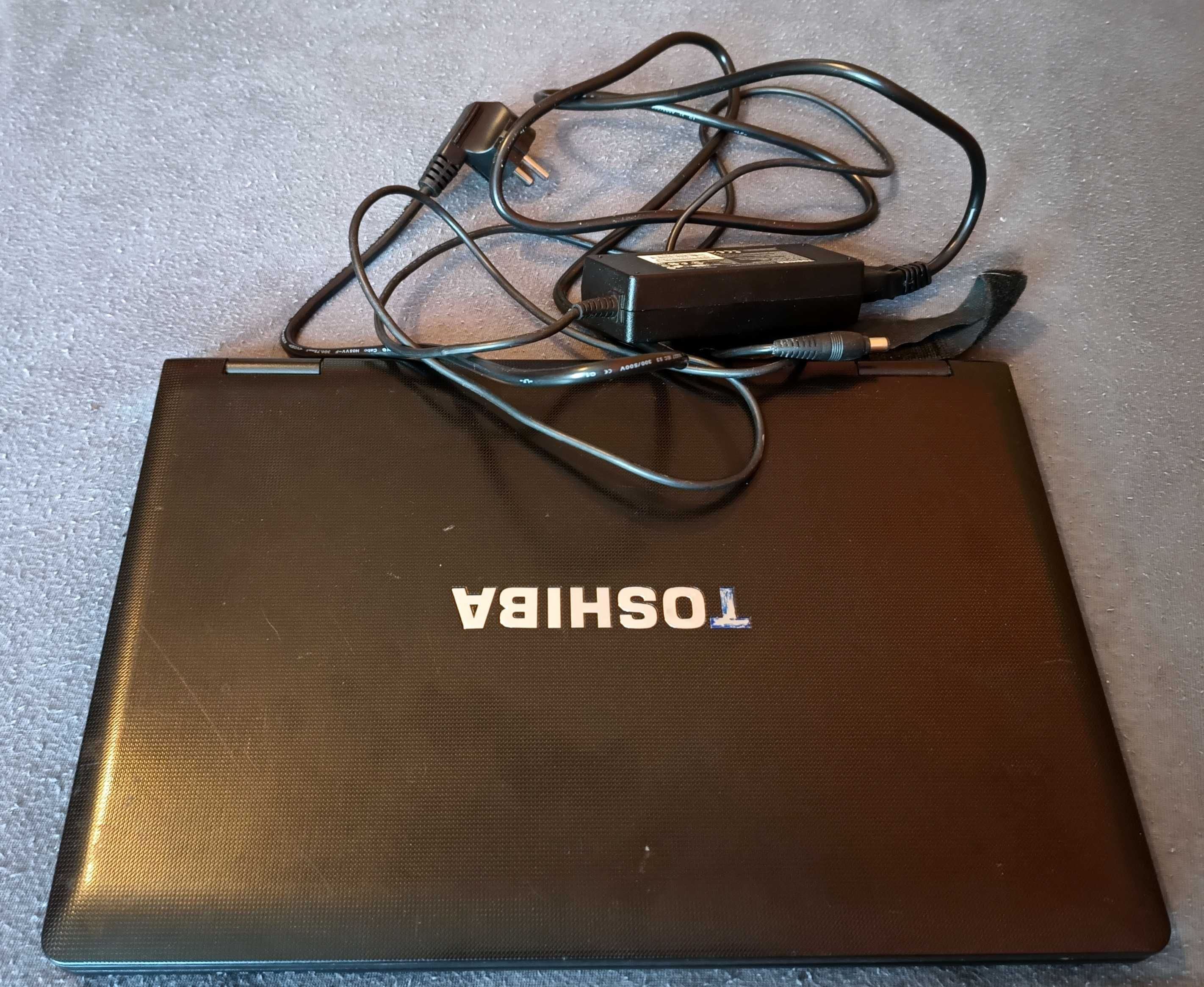 Toshiba Tecra A11-11Q\i3\SSD240GB\4GB RAM\Windows10