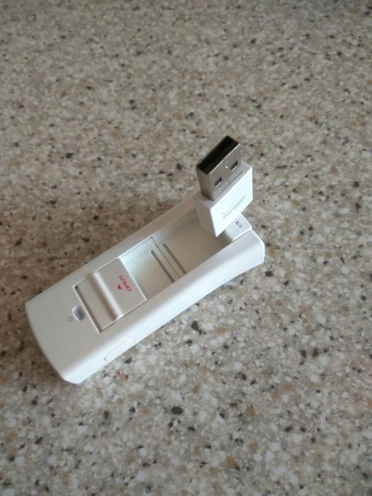 USB CDMA-модем Pantech UM175VW