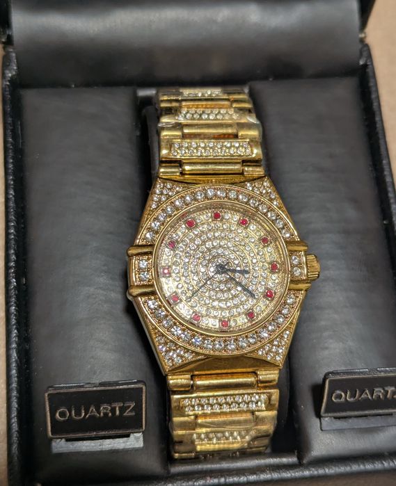 Годинник Croton кварцевий механізм