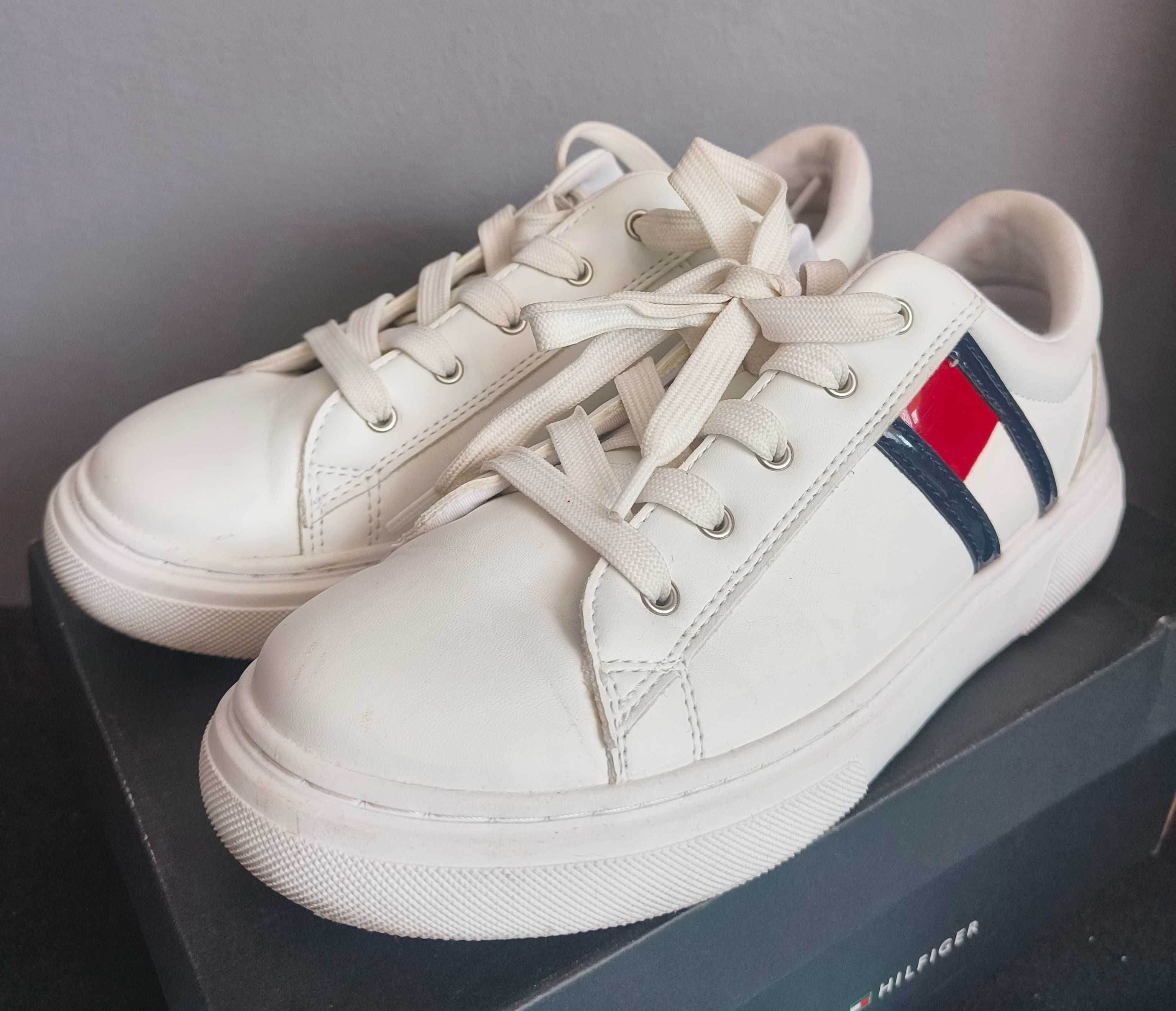 Skórzane Tommy Hilfiger low cut lace up sneaker - 37