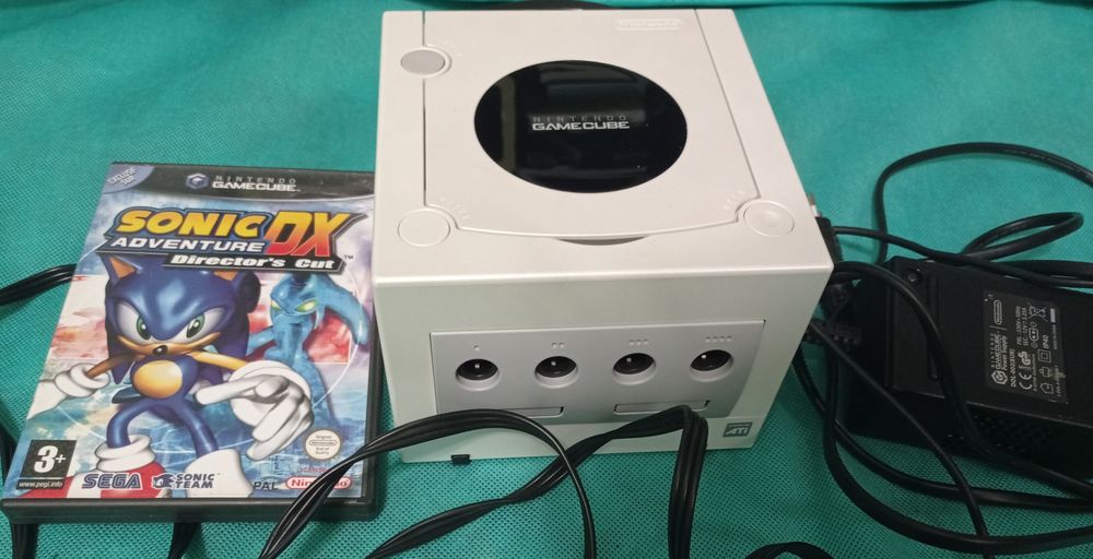 Konsola Nintendo GameCube Pełne okablowanie + gra Sonic Adventure dx