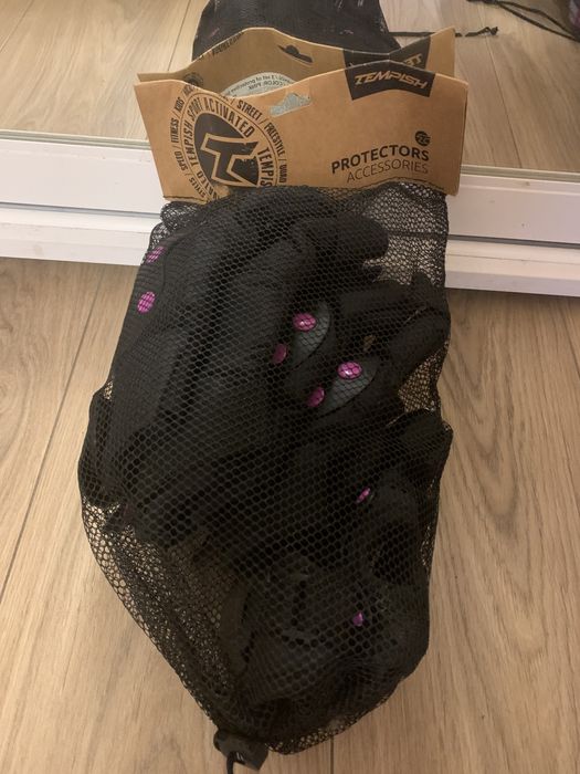 Защита (наколенники, локти, перчатки)..