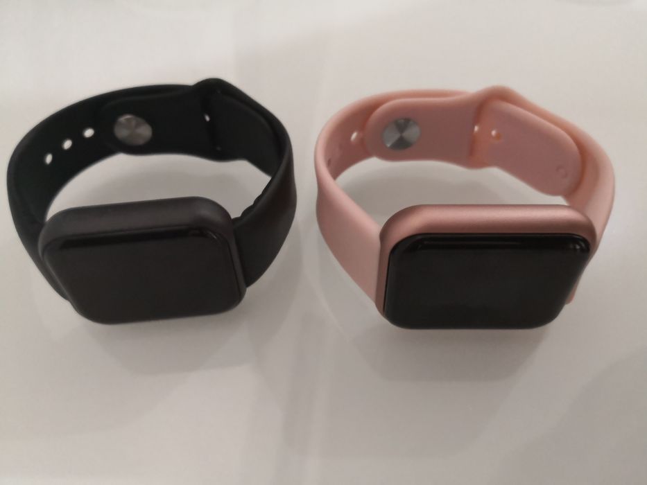 Smartwatch preto e rosa NOVO