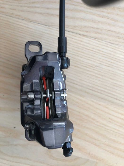 Hamulce tarczowe Shimano Deore XT 4 Tłoki BL-M8100 BRM8120 enduro emtb