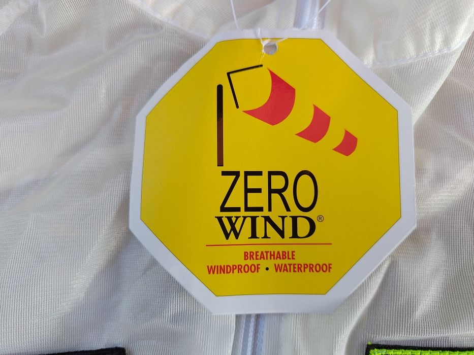 Pella zero wind waterproof