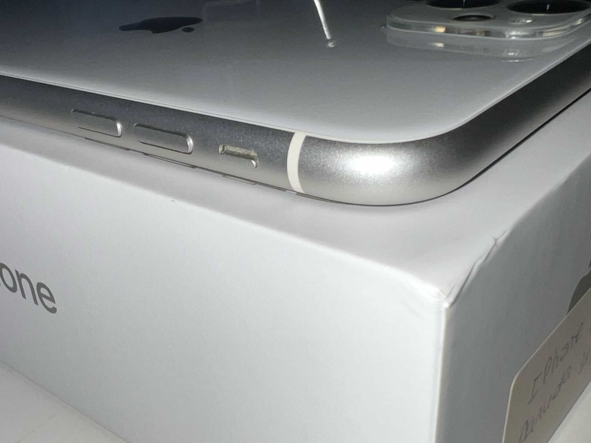IPhone 11 usado em bom estado