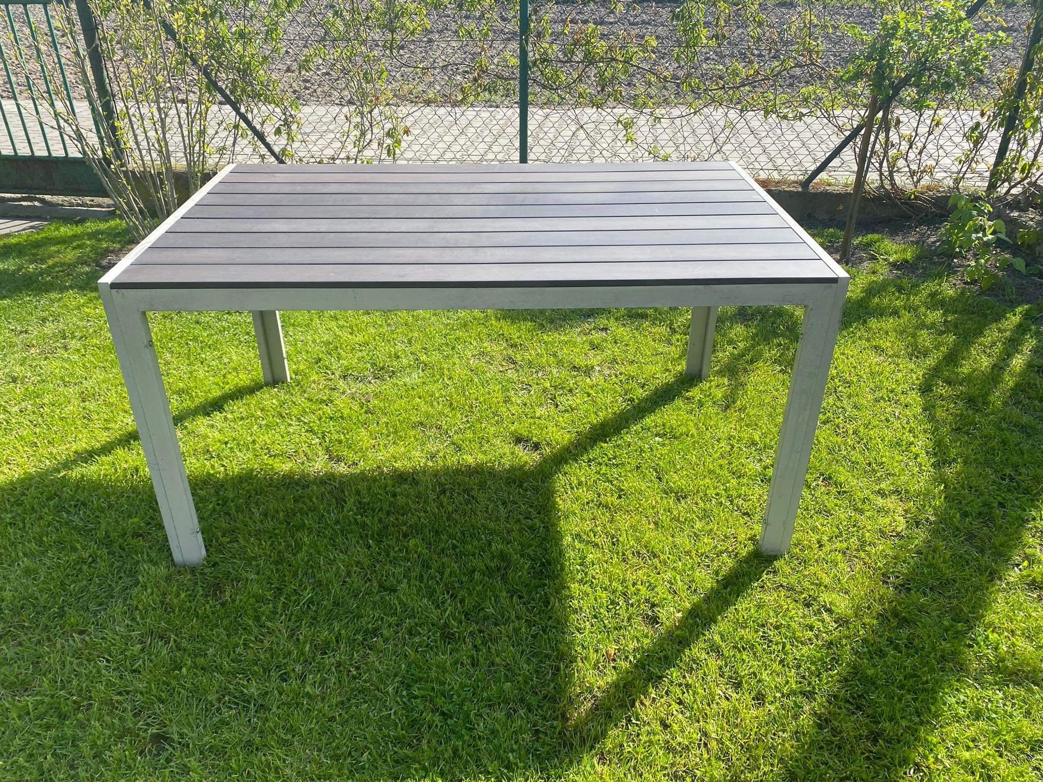 Stół ogrodowy aluminiowy