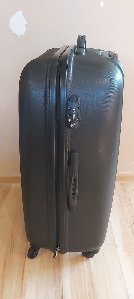 Czarna duża walizka 109l Puccini ABS na czterech kółkach 77x52x31cm