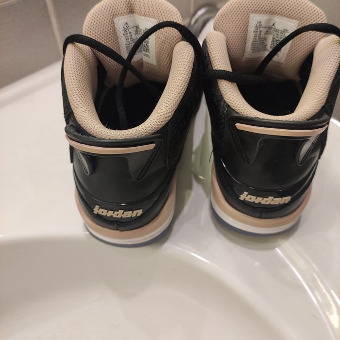 Кроссовки Jordan