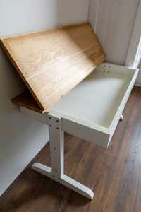 Drewniane biurko w stylu skandynawskim