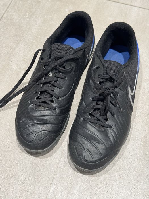 Buty piłkarskie na halę Nike - halówki Tiempo Legend