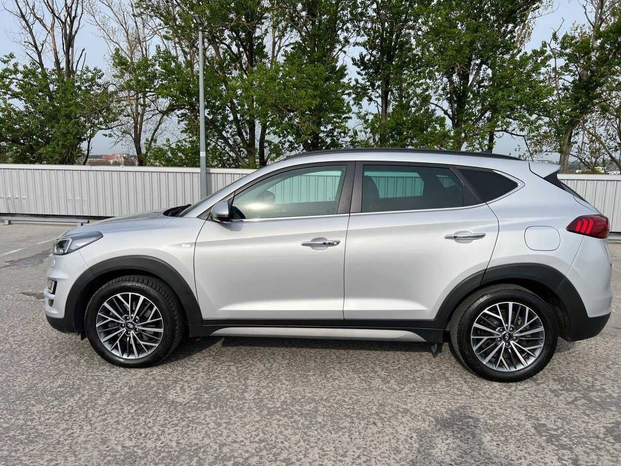 Продам Hyundai Tucson 2.0 CRDI Premium 4WD 2018р.