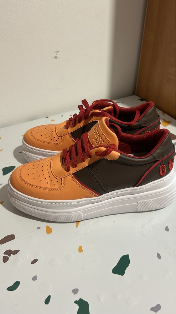Sneakersy Guess rozmiar 40