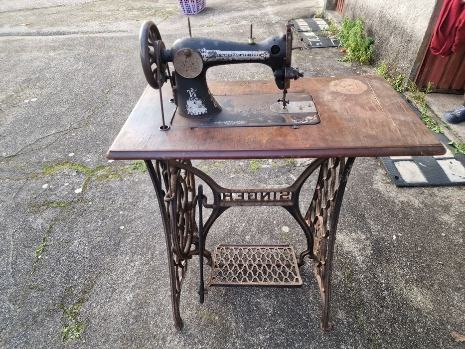 Máquina Costura Singer Antiga