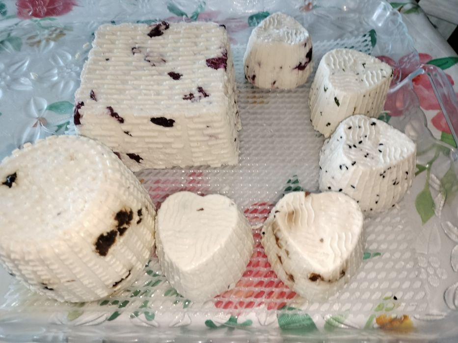 Sprzedam Mleko kozie i Ser Kozi Koryciński Podpuszczkowy oraz Twaróg