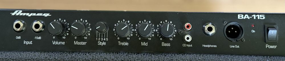 Ampeg BA 115 Combo basowe