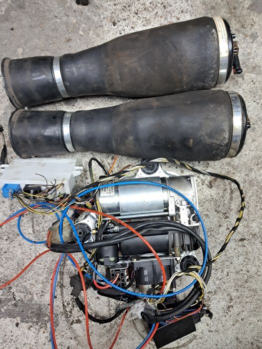 BMW E39 М57  Плевмоподушки з компресером