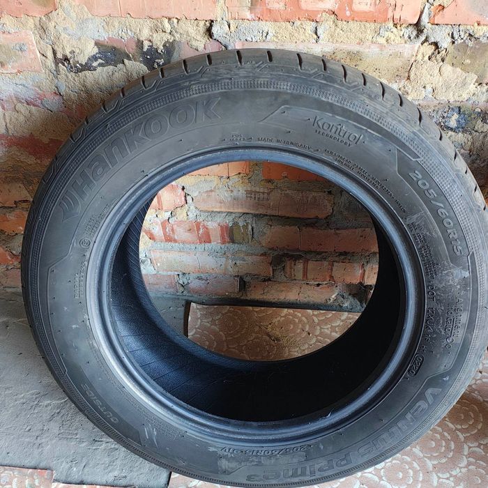 Шини на автомобіль