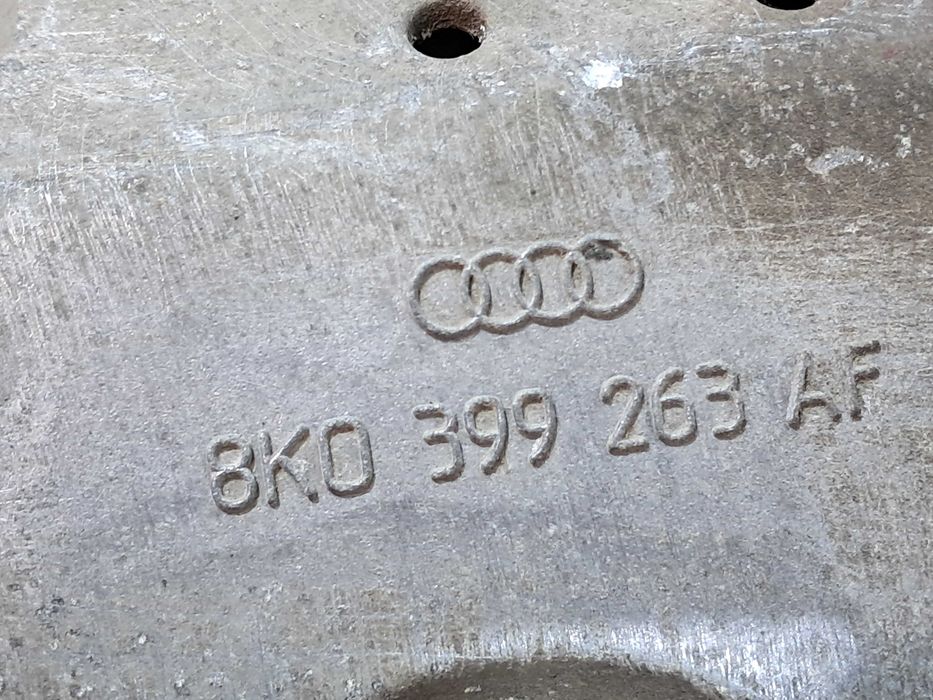 Podpora łapa belka poduszka skrzyni biegów AUDI A4 B8 A5