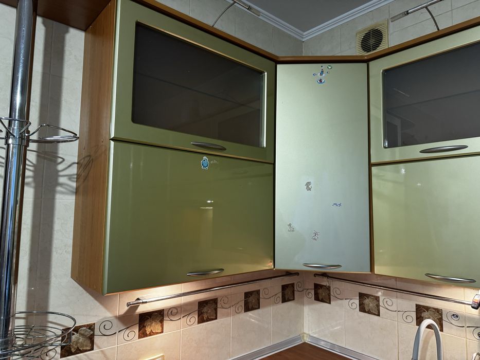 Кухня з технікою