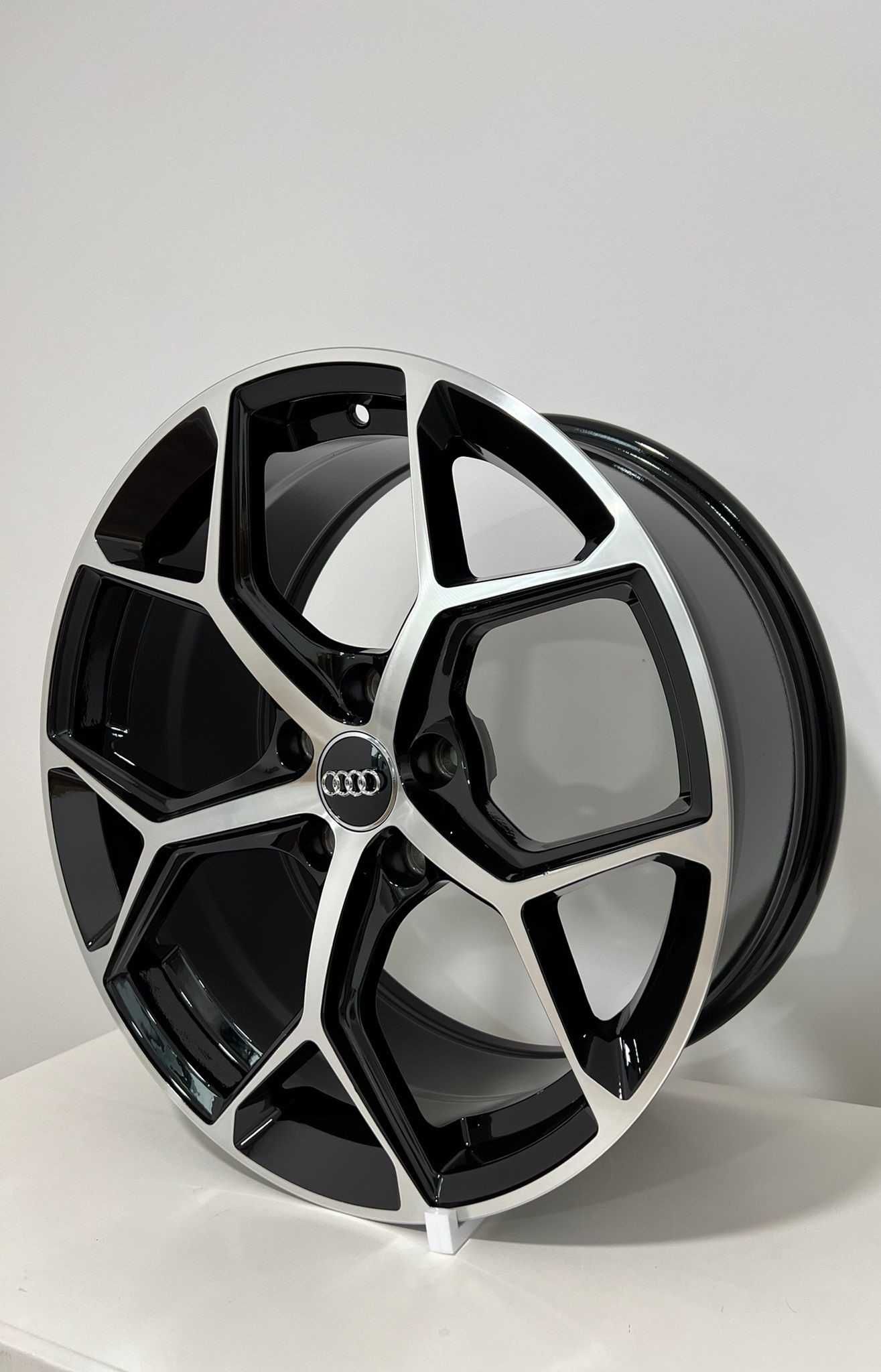 Jantes 18 Audi RS3 8Y