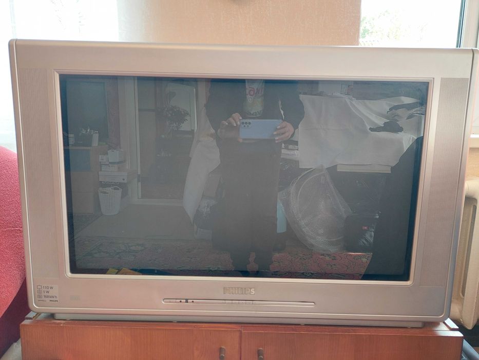 Телевізор PHILIPS плоский екран