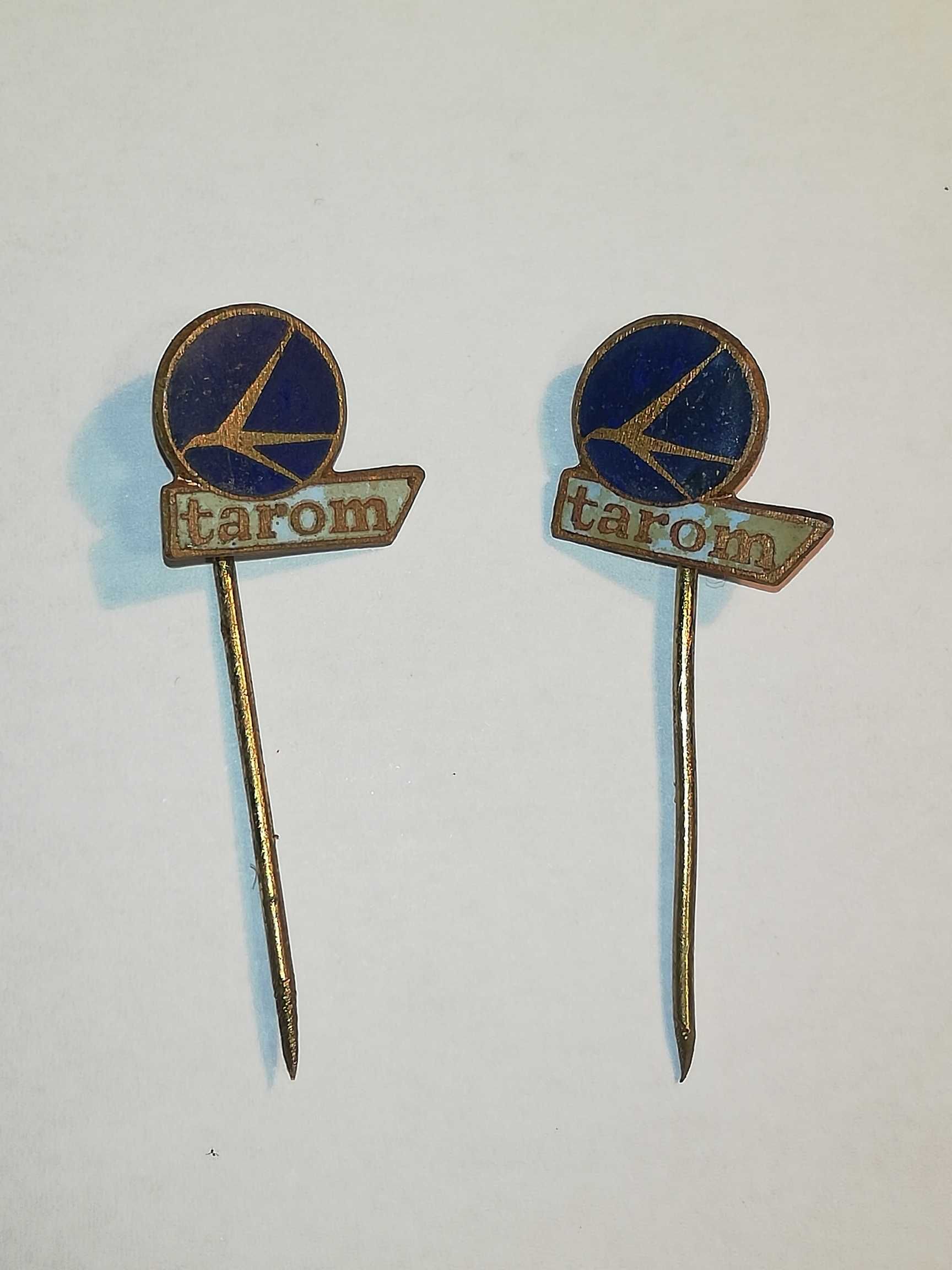 Vendo pins de lapela e outros pins vintage