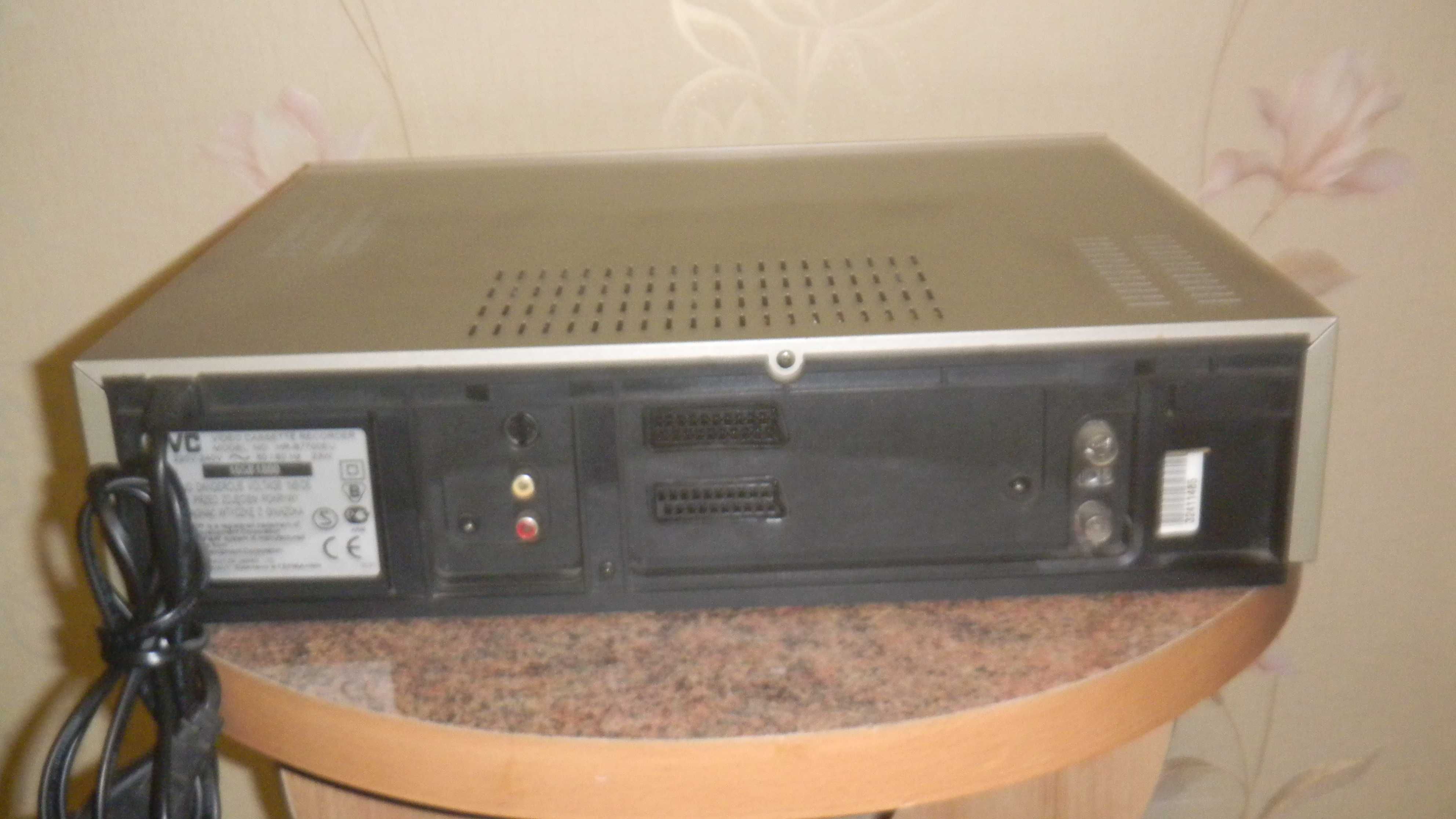 видеомагнитофоны SVHS HI-FI stereo JVC SR-S360E и JVC HR-S7700EU