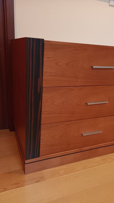 Quarto Casal c/ cómoda, espelho e 2 mesas de cabeceira