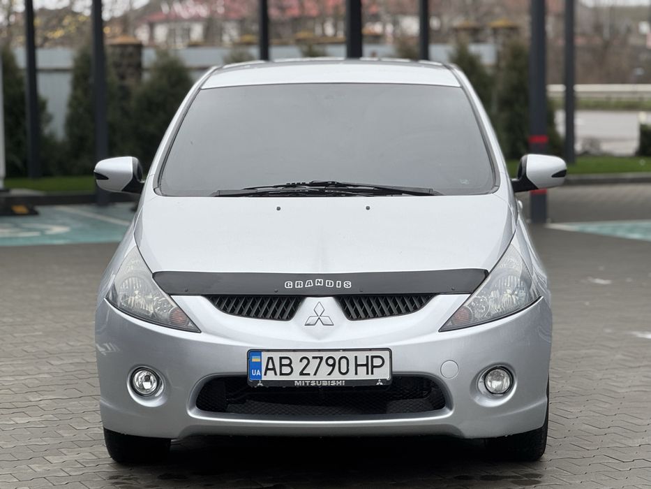 Продам авто Мітсубісі Грандіс