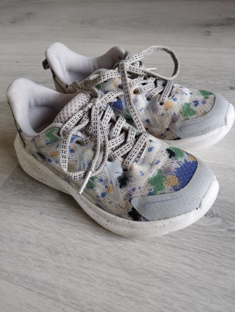 Buty sportowe sneakersy 28 Reserved