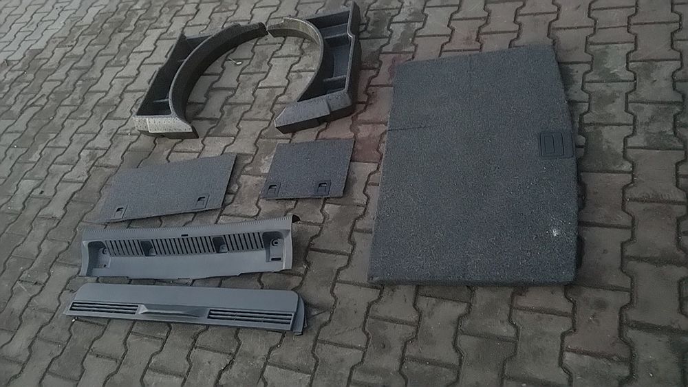 ) Golf V Plus półka bagażnika