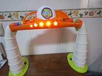 Brinquedo da Chicco para bebé com luz e música tipo ginasio