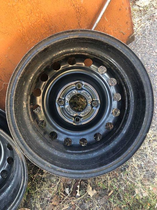 Продам комплект дисків r14 4*114.3  185/65/14