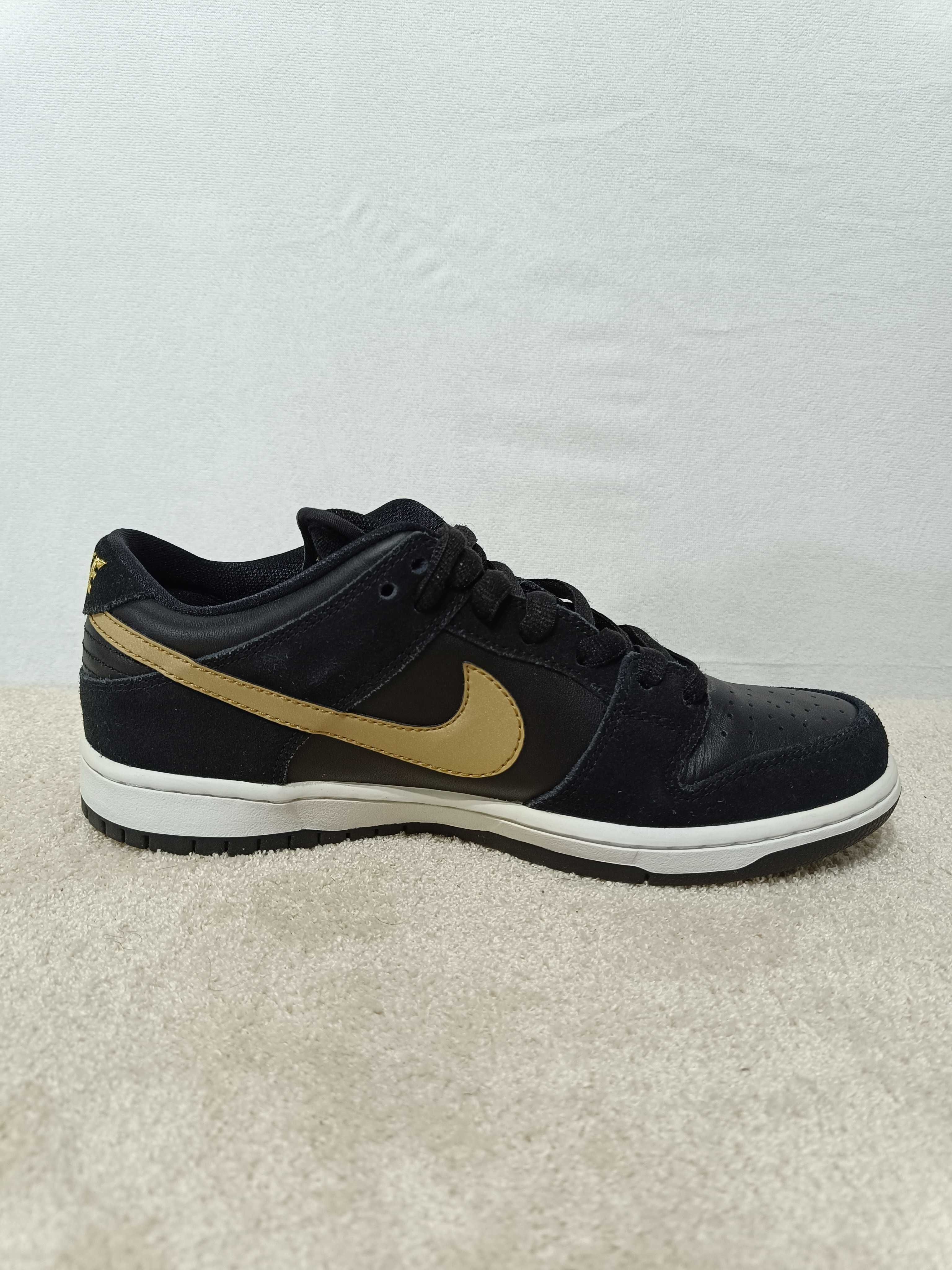 Nike SB Dunk Low Takashi (2018)