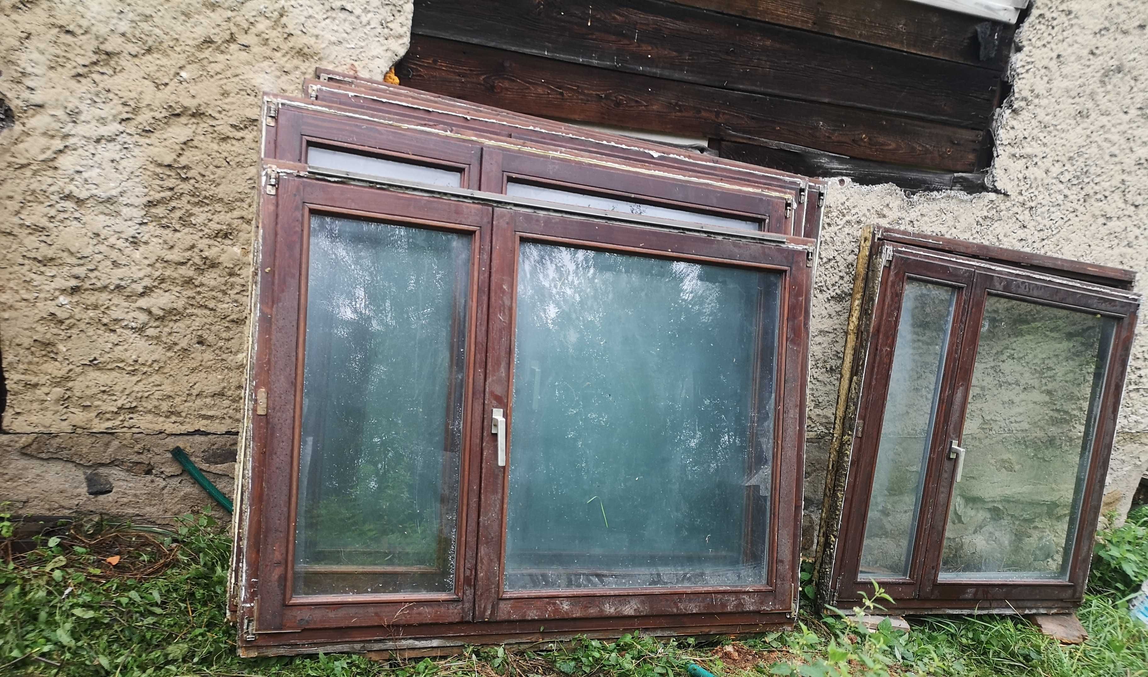Okno drewniane brązowe, z rozbiórki