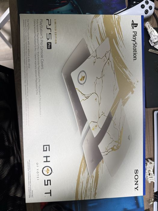 Limitowane panele Playstation 5 Slim „Ghost of yotei”