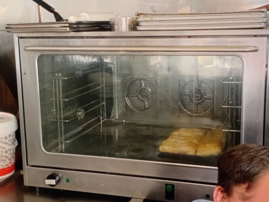 Trespasse cafe/pastelaria bem situado bem frequentado