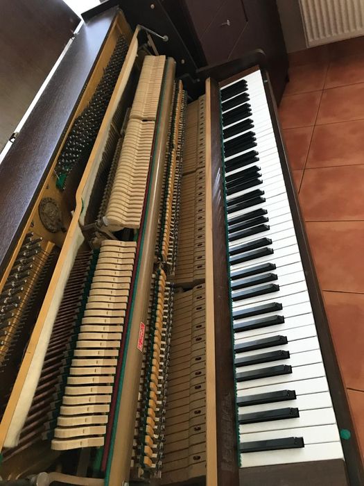 Sprzedam Pianino Legnica