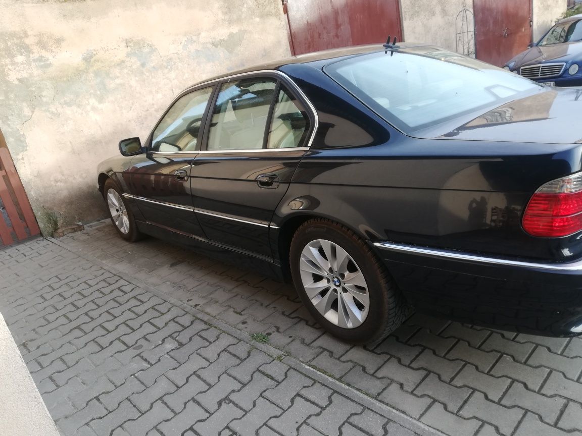 Samochód Osobowy BMW 740 D