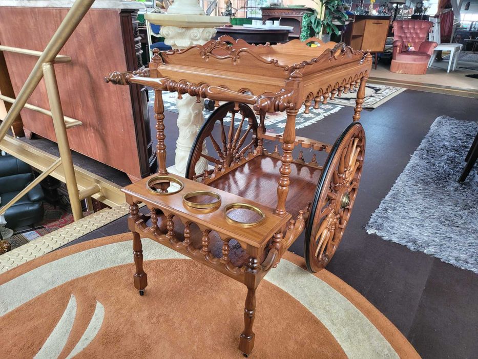 Carrinho bar em madeira - Sem qualquer zona danificada ou desgastada