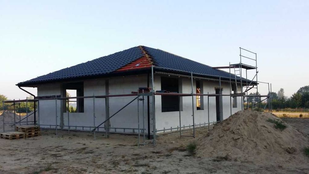 Budowa domów od fundamentów po dach wolne terminy 2025