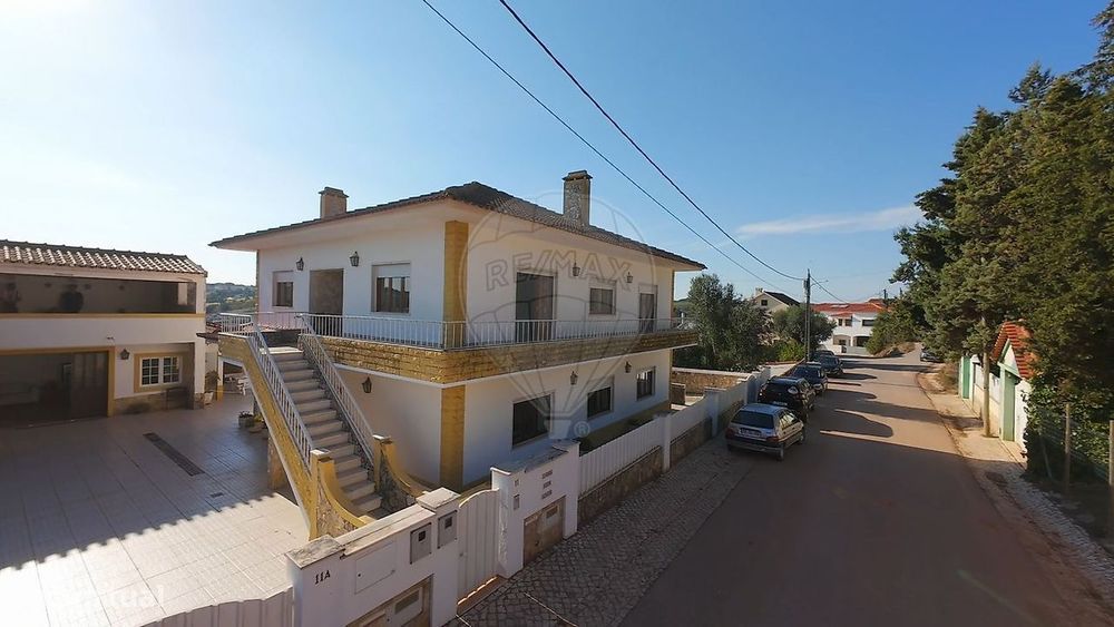 Moradia T4 para venda