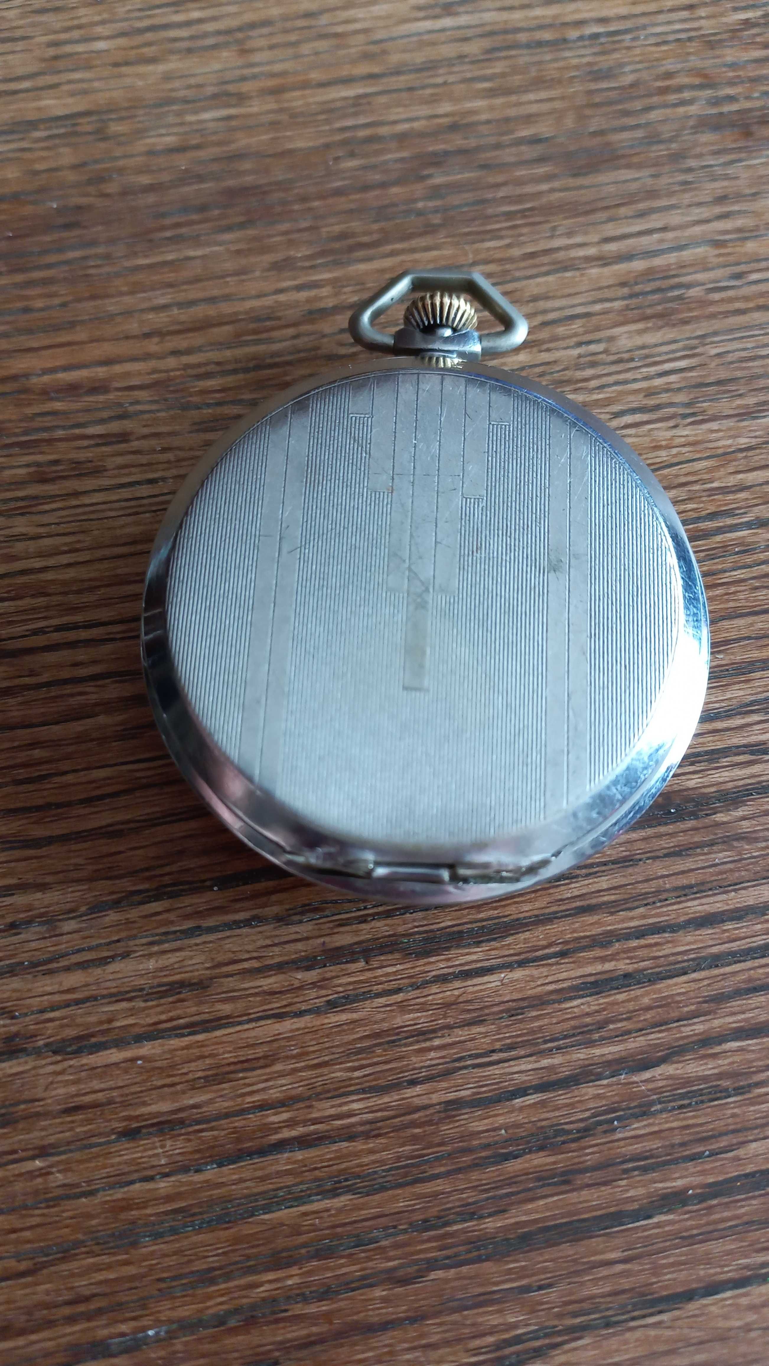 Sprzedam sprawny zegarek kieszonkowy Doxa Locle z 1923r z etui