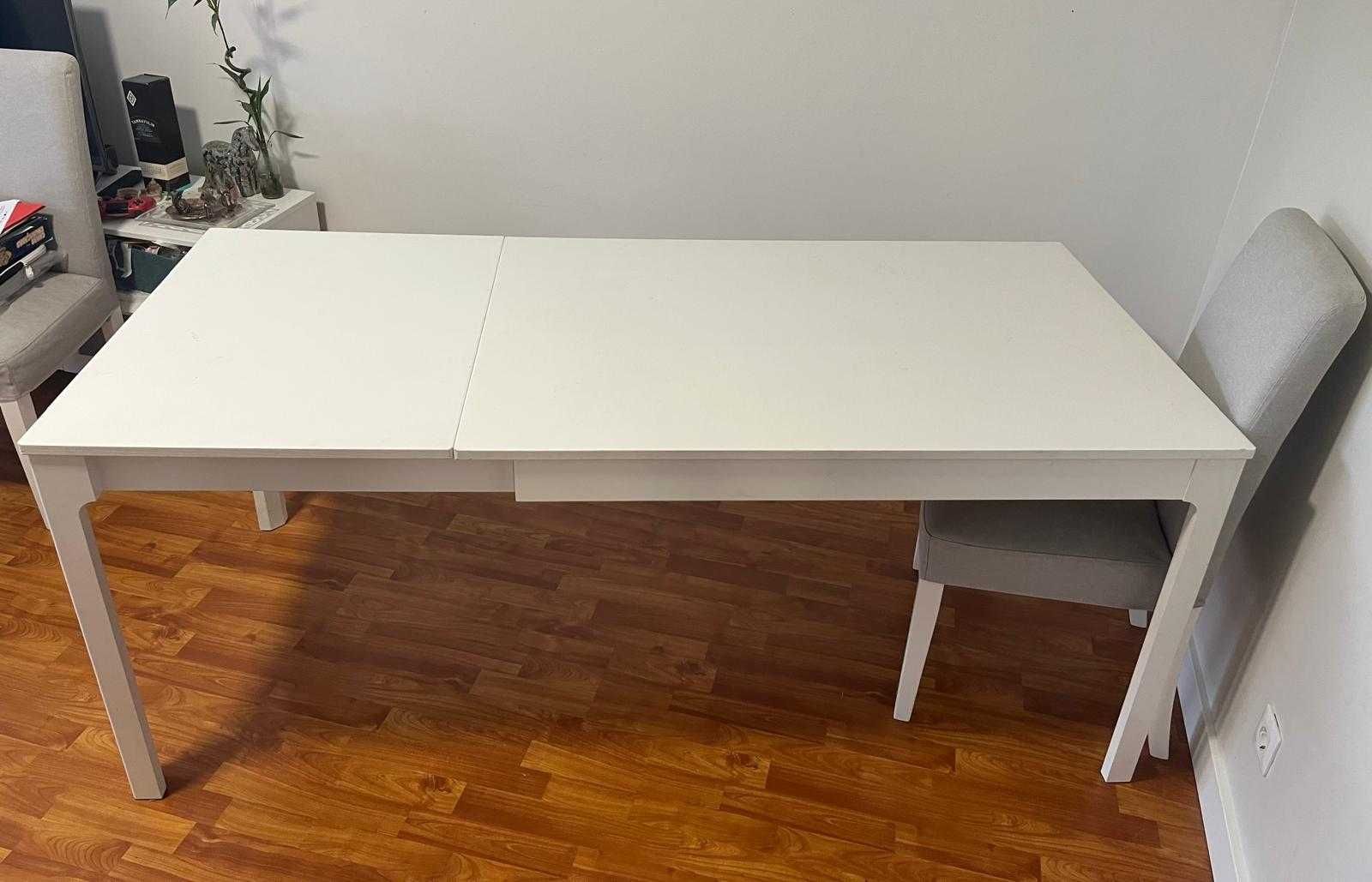 Mesa extensível de Jantar-Sala com 6 cadeiras
