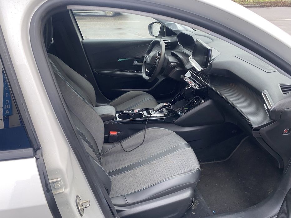 Оренда електомобіля, машина в аренду, прокат