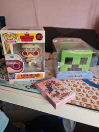 Pop, caneca do minecraft e cartas anime