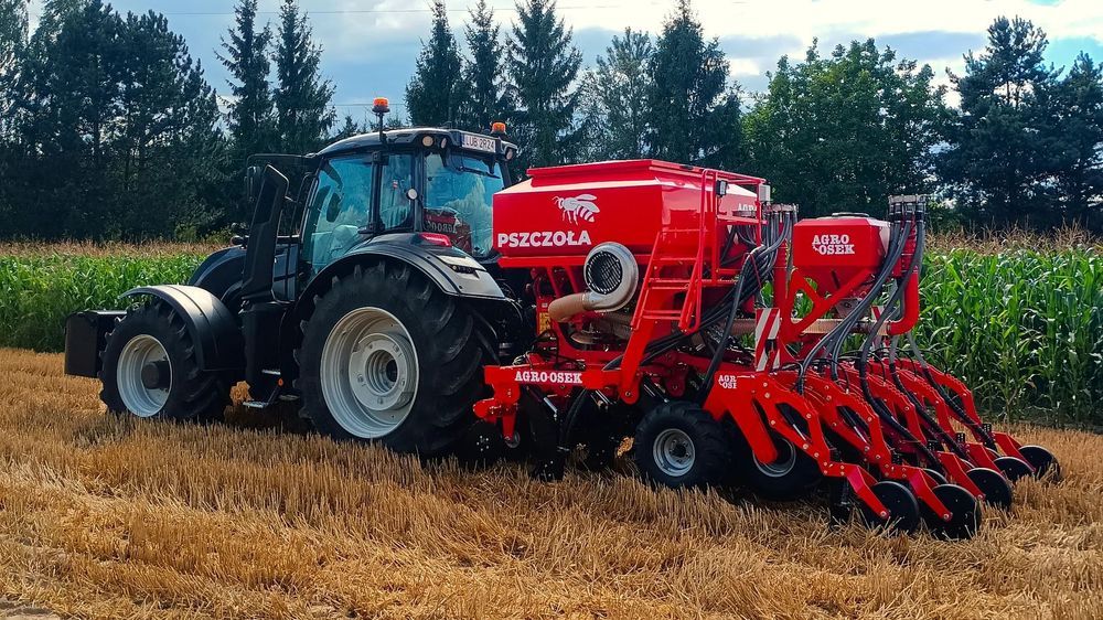 AGRO-OSEK Agregat do uprawy pasowej Strip Till PSZCZOŁA  Maszyna fabrycznie nowa