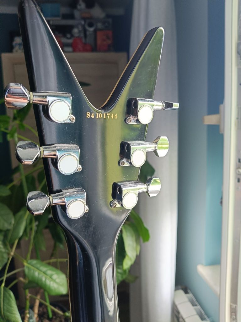 Gitara Dean ML 1996 + futerał (do negocjacji)
